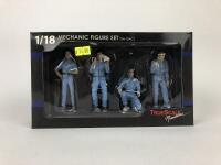 GARAGE: Group of unopened 1:18 garage related models (NB description) - 4