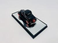 FORD: A 1:43 scale model by Classic Carlectables of the 1933 Ford V8 Coupe, limited edition 0424/2500, complete with original packaging and certificate of authenticity. [Location: Sydney] - 5
