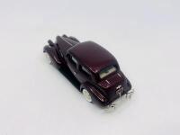 BUICK: A 1:43 scale model by Brooklin Models of the 1939 Buick Century 2-Door Touring Sedan in Maroon, complete with original packaging [Location: Sydney] - 4