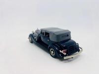 BUICK: A 1:43 scale model by Brooklin Models of the 1934 Buick Phaeton Model 98c&nbsp;in Empire Blue, complete with original packaging [Location: Sydney] - 3