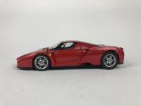 FERRARI: Three 1:18 scale Ferrari cars (NB description) - 27