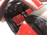 FERRARI: Three 1:18 scale Ferrari cars (NB description) - 32