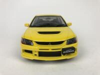 MITSUBISHI: Pair of 1:18 scale Mitsubishi Lancer Evolution cars produced by AutoArt (NB description) - 5