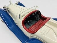 ALFA ROMEO: A 1:18&nbsp;scale model by Burago of the 8C 2300 Touring Spider [Location: Sydney] - 4