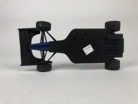 RENAULT: Three 1:18 scale Renault Formula 1 racing cars (NB description) - 19