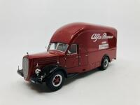 ALFA ROMEO: A fine 1:43 scale model by Exoto of the 1934-1951 Transporter, in original packaging [Location: Sydney]