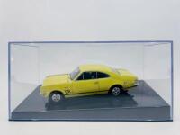 HOLDEN: A 1:43 scale model by Autoart of the Holden HK Monaro 327 in Warwick Yellow, limited edition 2213/5000 complete with original packaging - 9