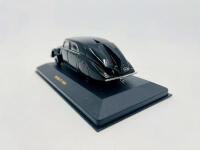 TATRA: A 1:43 scale model by IXO Models of the 1934&nbsp;Tatra 77,&nbsp;complete with original packaging [Location: Sydney] - 3
