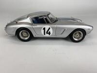 FERRARI: 1:18 scale 1961 Ferrari 250 GT Berlinetta passo corto (SWB) competition Le Mans produced by CMC (NB description) - 4