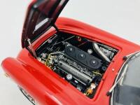 FERRARI: A fine 1:18 scale model by CMC of the 1961 250 GT SWB Berlinetta, in original packaging [Location: Sydney] - 7