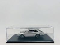 PORSCHE: A 1:43 scale model by Spark of the 1967 Porsche 911 R, complete with original packaging [Location: Sydney] - 5