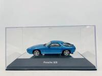 PORSCHE: A 1:43 scale model by Autoart&nbsp;of the &nbsp;Porsche 928,&nbsp;complete with original packaging [Location: Sydney] - 4