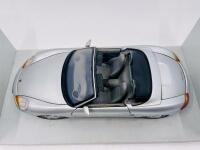 PORSCHE: A 1:18 scale model by UT Models&nbsp;of the Porsche Boxster (986), complete with original packaging [Location: Sydney] - 4