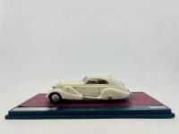 MERCEDES-BENZ: A 1:43 scale model by Matrix Scale Models of the 1935&nbsp;Mercedes-Benz 550K Spezial-Stromlinienwagen, limited edition 195/408,&nbsp;complete with original packaging [Location: Sydney]