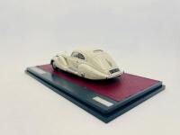 MERCEDES-BENZ: A 1:43 scale model by Matrix Scale Models of the 1935&nbsp;Mercedes-Benz 550K Spezial-Stromlinienwagen, limited edition 195/408,&nbsp;complete with original packaging [Location: Sydney] - 3