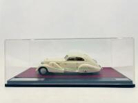 MERCEDES-BENZ: A 1:43 scale model by Matrix Scale Models of the 1935&nbsp;Mercedes-Benz 550K Spezial-Stromlinienwagen, limited edition 195/408,&nbsp;complete with original packaging [Location: Sydney] - 9