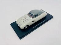 MAYBACH: A 1:43 scale model by Neo Scale Models of the Maybach SW38 Stromlinienwagen&nbsp;complete with original packaging [Location: Sydney] - 4
