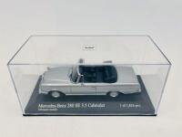 MERCEDES-BENZ: A 1:43 scale model by Minichamps&nbsp;of the Mercedes-Benz 280 SE 3.5 Cabriolet, limited edition 1 of 1,824 pieces, complete with original packaging [Location: Sydney] - 6