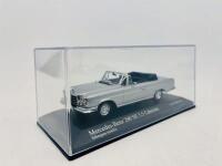 MERCEDES-BENZ: A 1:43 scale model by Minichamps&nbsp;of the Mercedes-Benz 280 SE 3.5 Cabriolet, limited edition 1 of 1,824 pieces, complete with original packaging [Location: Sydney] - 7