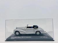 MERCEDES-BENZ: A 1:43 scale model by Minichamps of the Mercedes-Benz 300 S Cabriolet, limited edition 1 of 1,296&nbsp;pieces, complete with original packaging [Location: Sydney] - 5