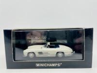 MERCEDES-BENZ: A 1:43 scale model by Minichamps of the Mercedes-Benz 300 SL Roadster, limited edition 1 of 2,016&nbsp;pieces, complete with original packaging [Location: Sydney]&nbsp;&nbsp; - 8