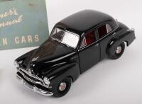 FJ HOLDEN: A&nbsp;1:24 scale Trax Model including a 1953 FJ Holden Sedan - 2