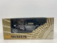 HORCH: A 1:43 scale model by IXO Model of the 1938 Horch 853 A Cabriolet, complete with original packaging [Location: Sydney] - 7