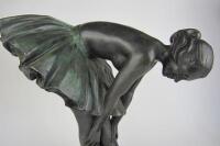 BALLERINA: A large figure of a bowing ballerina in bronze with circular metal base - 3