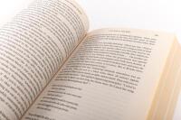 WAR STORIES / PIONEERS: A group of books related mostly to war accounts and aviation pioneers - 4