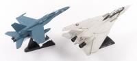 USAF: Two small scale USAF fighter jet models, includes a Del Prado 1:150 scale F-18 Hornet on stand and a Del Prado 1:160 scale F14 Tomcat on stand - 2