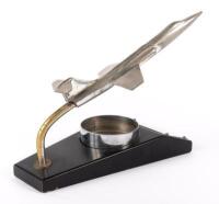 F-104 STARFIGHTER: An impressive circa 1950s solid metal F-104 Starfighter&nbsp;model on wooden base - 2