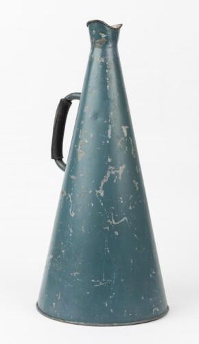 MEGAPHONE: Vintage Tin Megaphone