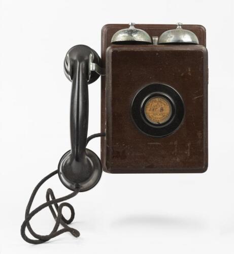 TELEPHONE: Vintage Wall Mounted Telephone