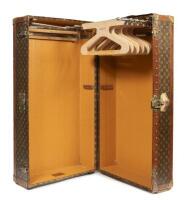 LOUIS VUITTON: An early&nbsp;20th century Louis Vuitton monogram print wardrobe trunk, 33cm high, 101cm wide, 55cm deep - 3