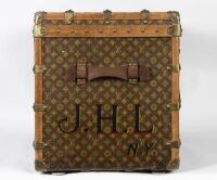 LOUIS VUITTON: An early 20th century Louis Vuitton monogram print courier trunk, 56cm high, 81cm wide, 51cm deep - 4