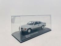MERCEDES-BENZ: A 1:43 scale model by Minichamps of the Mercedes-Benz 560 SEC&nbsp;-&nbsp;limited edition 1 of 1,304 pieces,&nbsp;complete with original packaging [Location: Sydney] - 5
