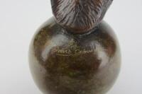 HOLLAND & HOLLAND: A fine limited edition (4 of 12) bronze sculpture of a leopard by David Cemmick - 4