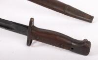 BAYONET: A pattern 1907 bayonet to fit the British Lee Enfield 303 rifle with scabbard, 58cm long - 2