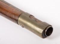 PISTOL: A early brass mounted flintlock pistol, 43cm overall - 3