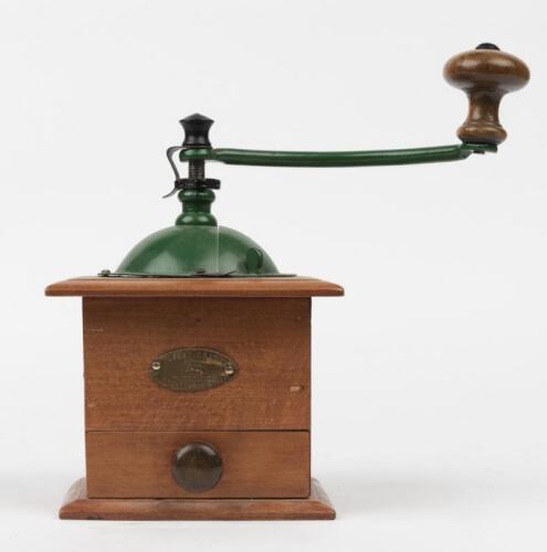 PEUGEOT: A Peugeot 'R Puis I A Partir De 1930' model coffee grinder. Green cap and handle