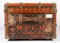 LOUIS VUITTON: An early&nbsp;20th century Louis Vuitton cabin trunk, monogram print, timber lined with brass hardware, 33cm high, 81cm wide, 47cm deep - 7