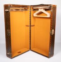 LOUIS VUITTON: An early&nbsp;20th century Louis Vuitton monogram print wardrobe trunk, 33cm high, 101cm wide, 55cm deep - 14