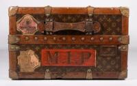 LOUIS VUITTON: An early&nbsp;20th century Louis Vuitton monogram print wardrobe trunk, 33cm high, 101cm wide, 55cm deep - 15