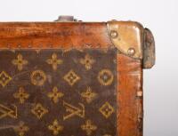 LOUIS VUITTON: An early&nbsp;20th century Louis Vuitton monogram print wardrobe trunk, 33cm high, 101cm wide, 55cm deep - 20