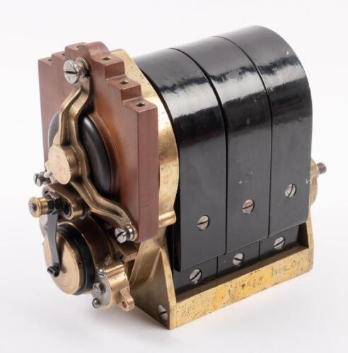 MAGNETO: A Simms Bosch circa 1910s Magneto Type D6, with number '17529' stamped on lower side base, with cog drive, approx 24cm long, 19cm high
