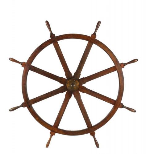 SHIPS HELM: An early 20th Century large ships helm (154 cm diameter)