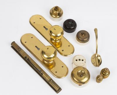 BRASS FITTINGS: A collection of brass fittings