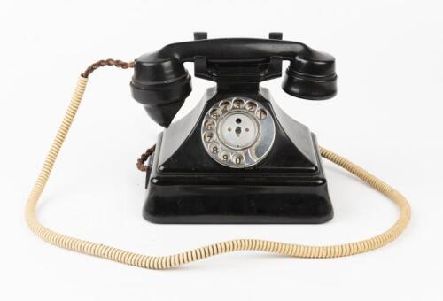 TELEPHONE: Vintage 1930's Art Deco Bakelite Pyramid Telephone. Model 232