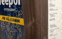 SHELL: An interesting Shell four gallon 'Teepol Detergent' tin - 3