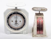 KITCHEN COOKING SCALES: Two kitchen cooking&nbsp;scales including a Persinware 714 and 804